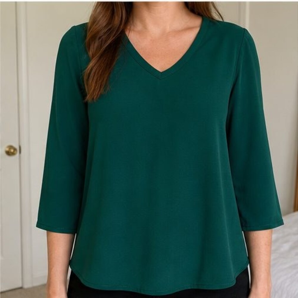Emerald Button Blouse - Picture 2 of 6